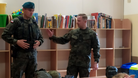Spotkanie z żołnierzami z Jednostki Wojskowej 5 Batalionu Dowodzenia Rząska