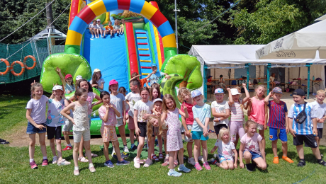 Klasy 1b i 2b odwiedziły Park Wola