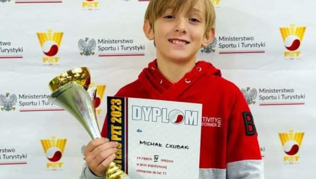 Michał Czubak z kl. 4a zajął IV miejsce w turnieju tenisa ziemnego - SUPERMAS